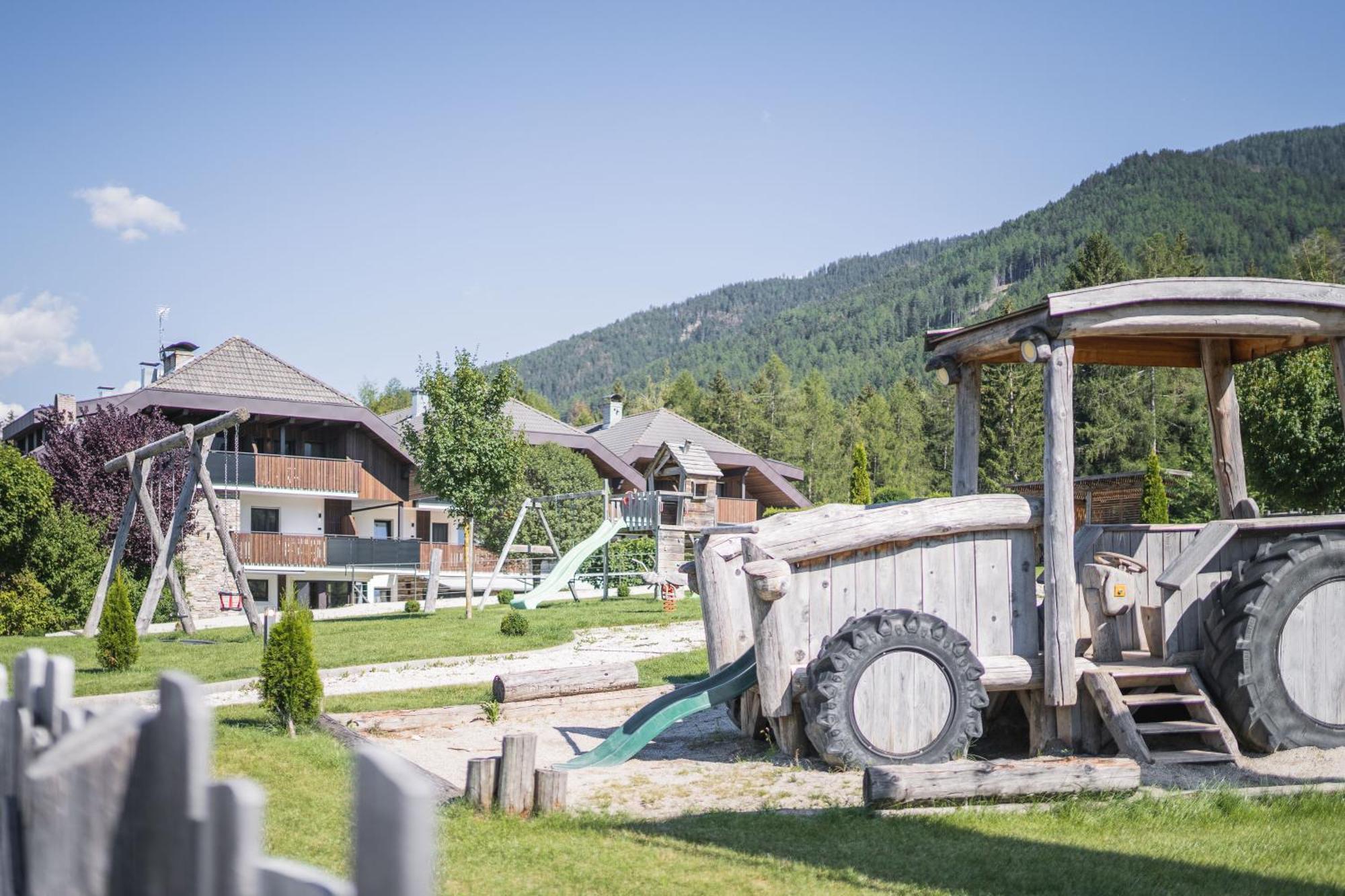 Family Aparthotel Winklwiese Valdaora Esterno foto