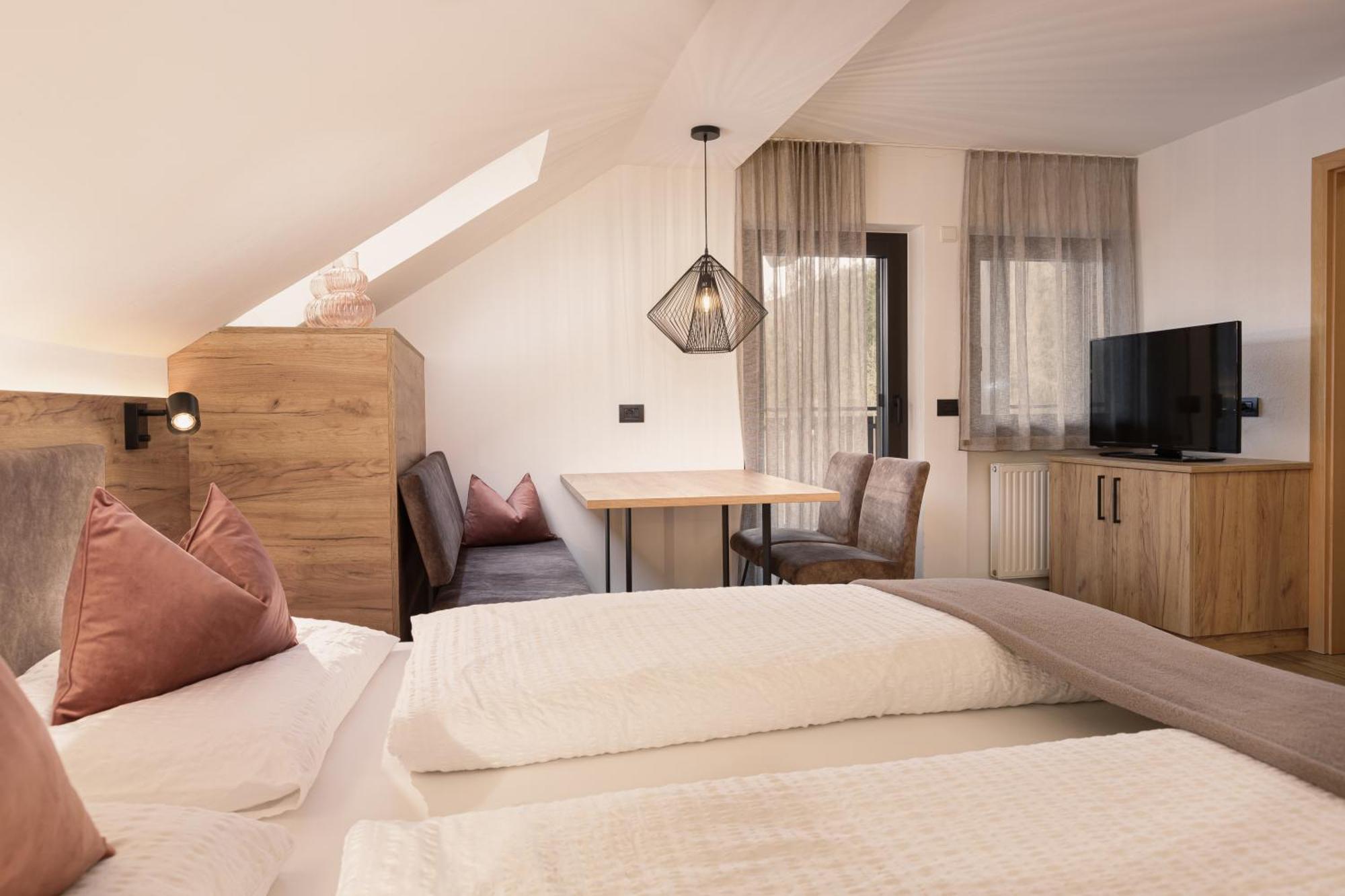 Family Aparthotel Winklwiese Valdaora Esterno foto